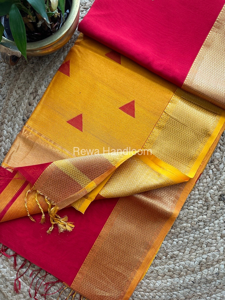 Red Butta Pallu Zari Border Maheshwari Saree ZBB015