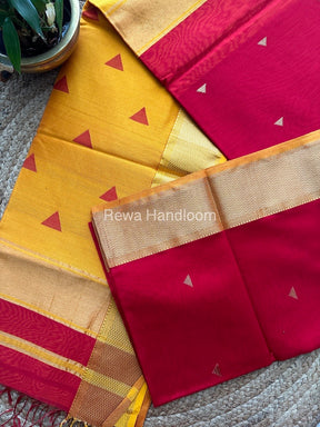 Red Butta Pallu Zari Border Maheshwari Saree ZBB015