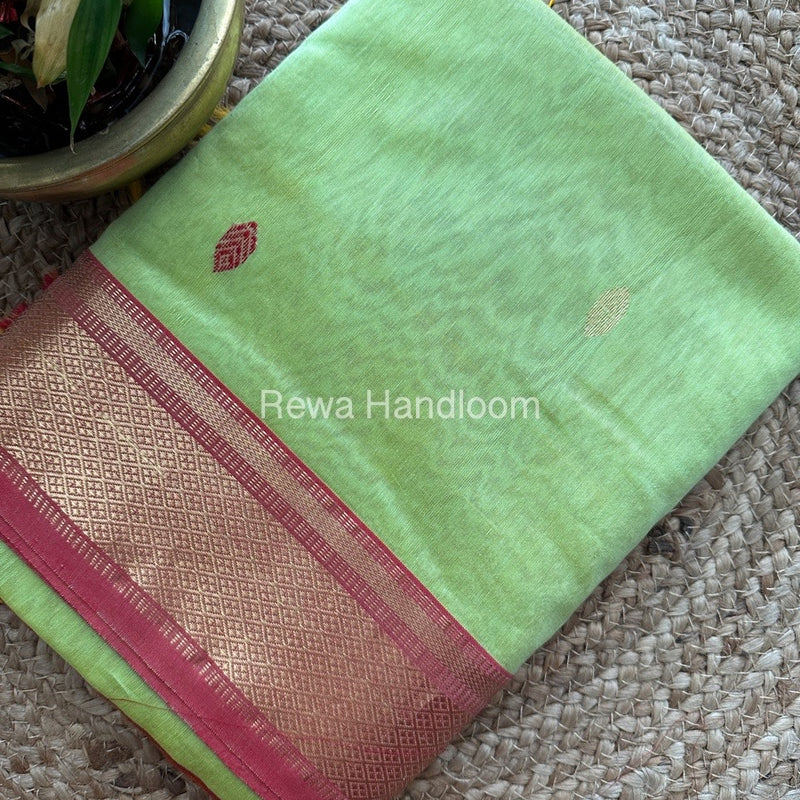  Butta Pallu Zari Border Maheshwari Saree