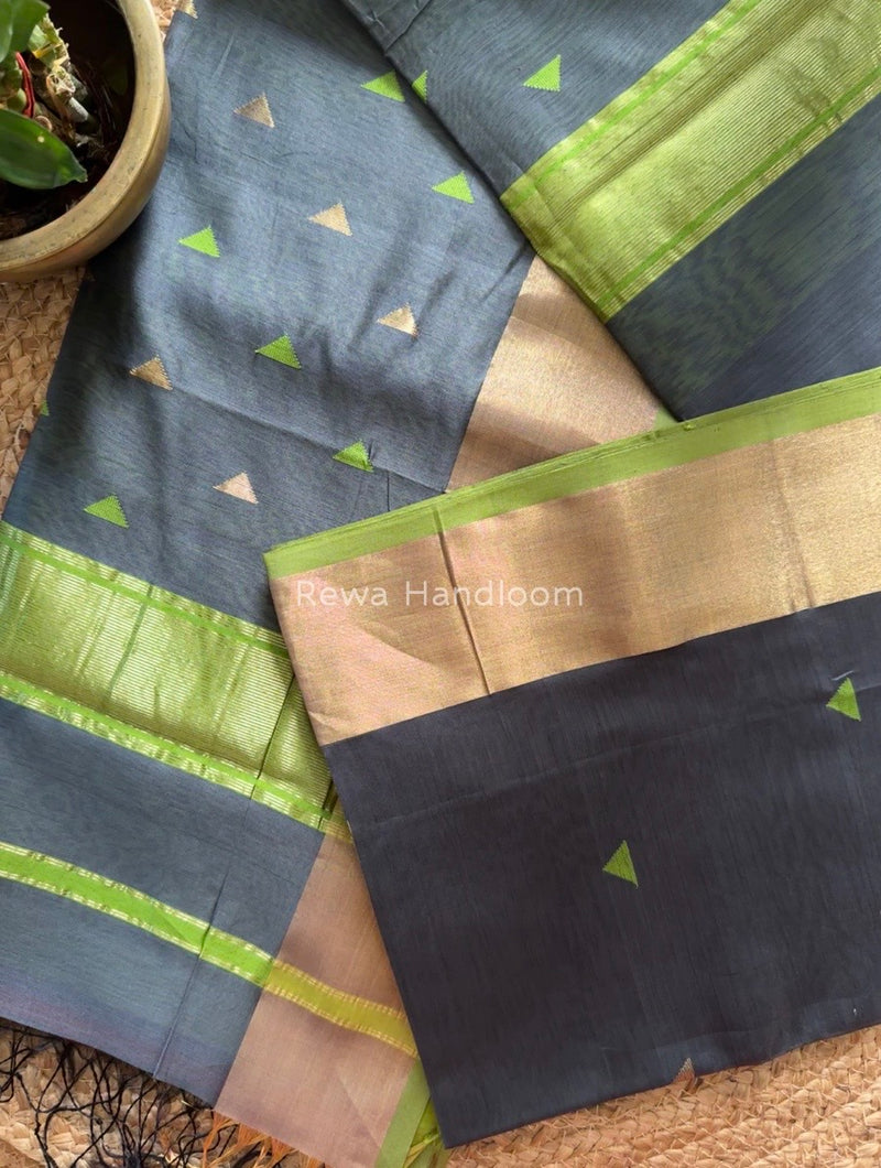 Grey Zari Triangle Butti Maheshwari Saree SB027