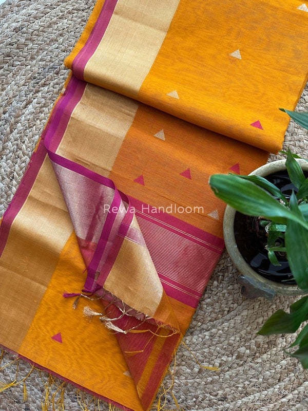  Zari Triangle Butti Maheshwari Saree