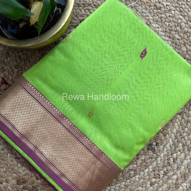  Butta Pallu Zari Border Maheshwari Saree
