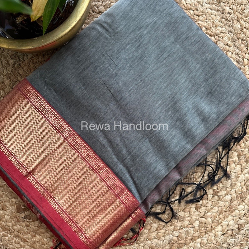  Butta Pallu Zari Border Maheshwari Saree