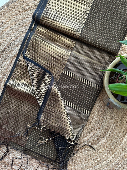 Maheshwari Zari Skirt Checks Saree