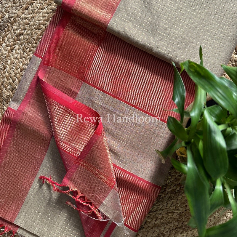 Maheshwari Zari Checks Saree