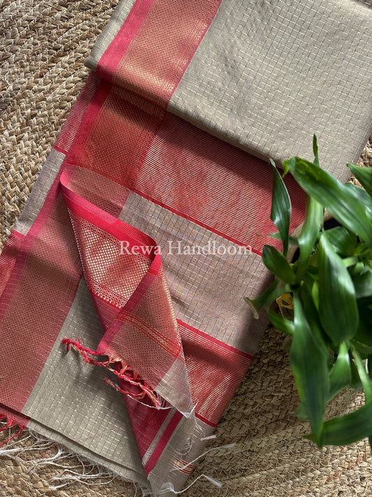 Maheshwari Zari Checks Saree
