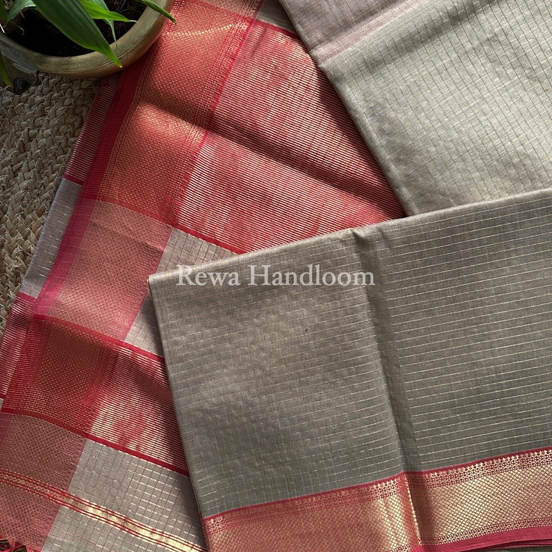  Zari Checks Saree