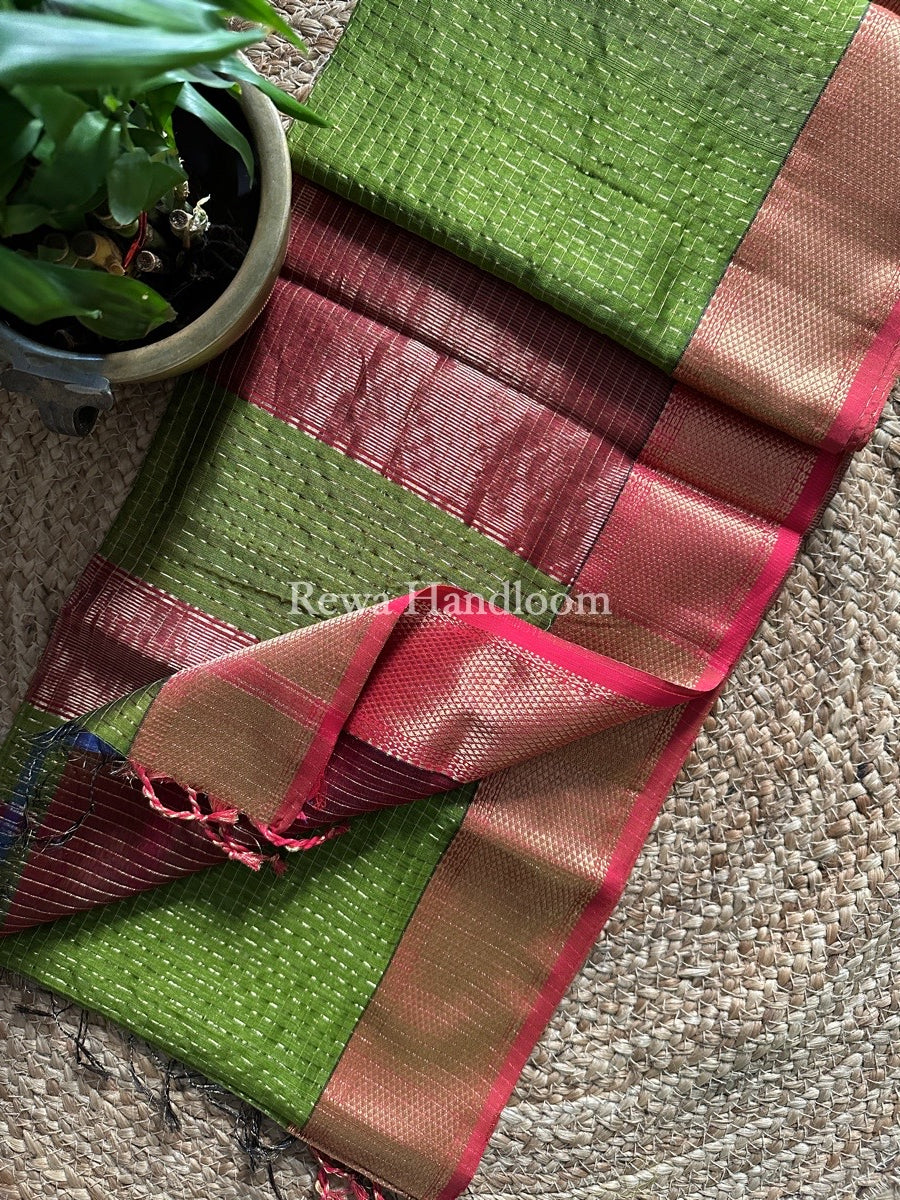 Maheshwari Zari Checks Saree