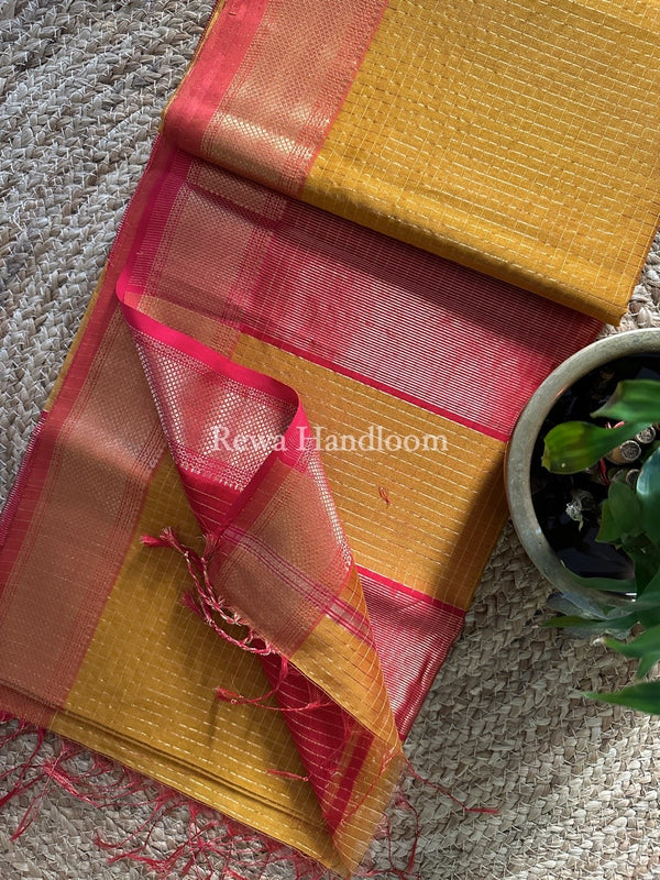 Maheshwari Zari Checks Saree