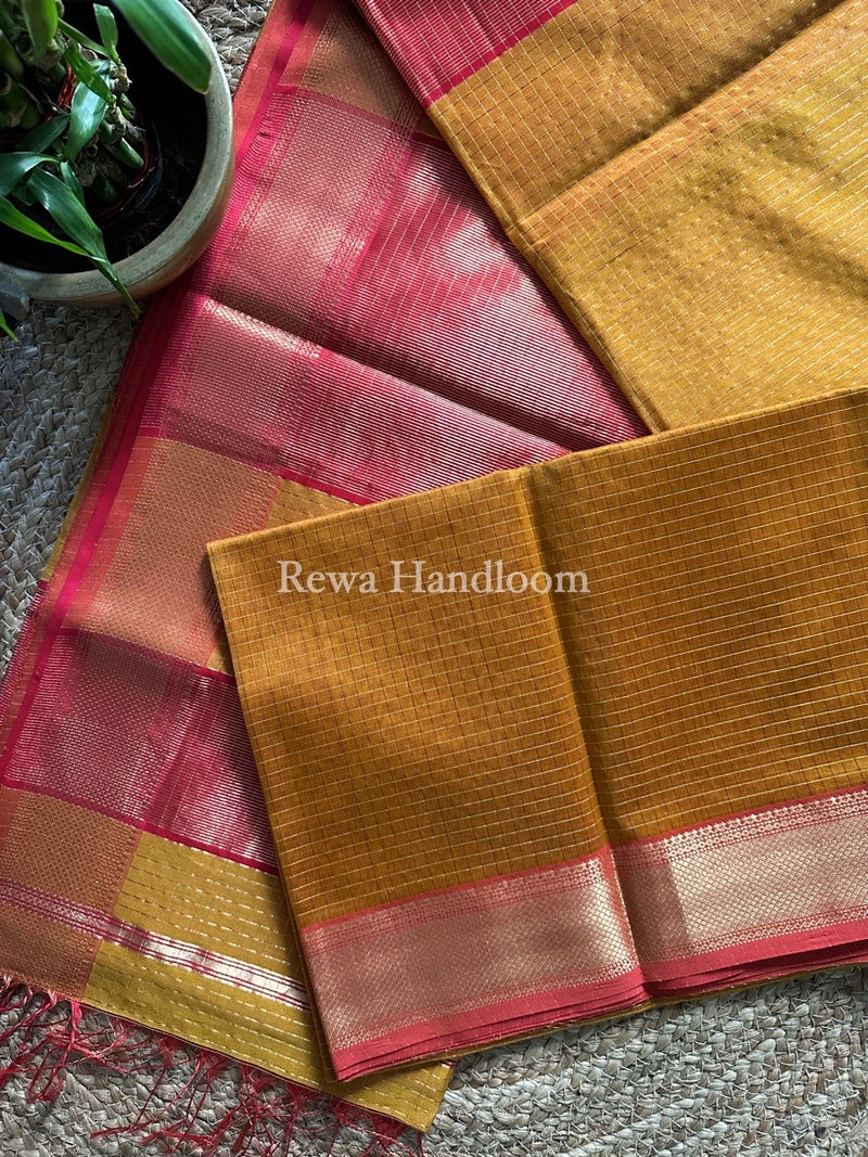  Zari Checks Saree
