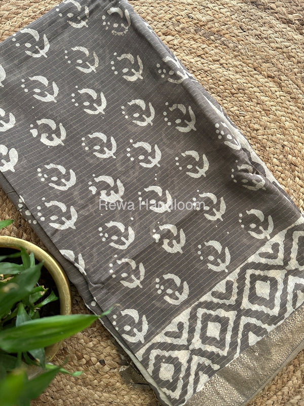 Grey Tissue Lining Kashish Print Saree TKD05