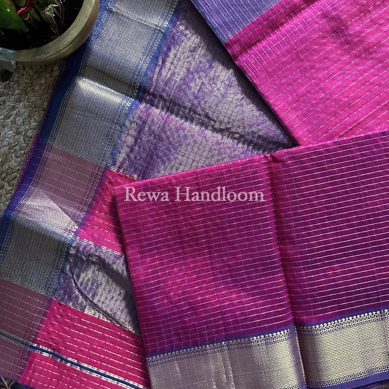  Zari Checks Saree
