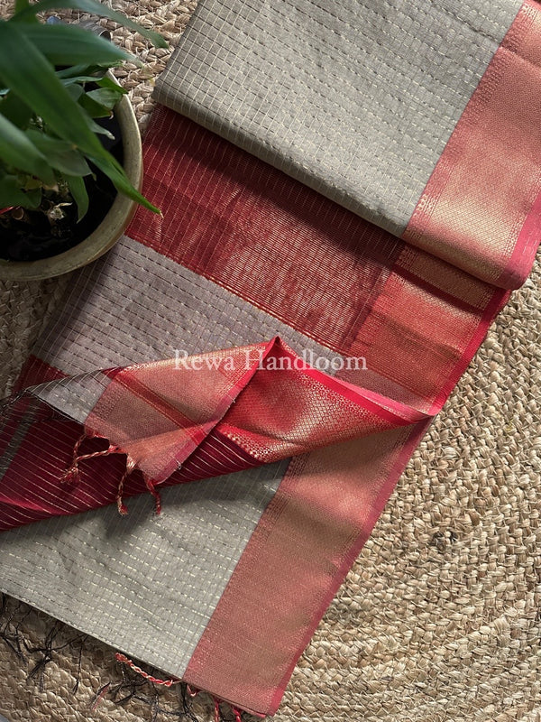 Maheshwari Zari Checks Saree
