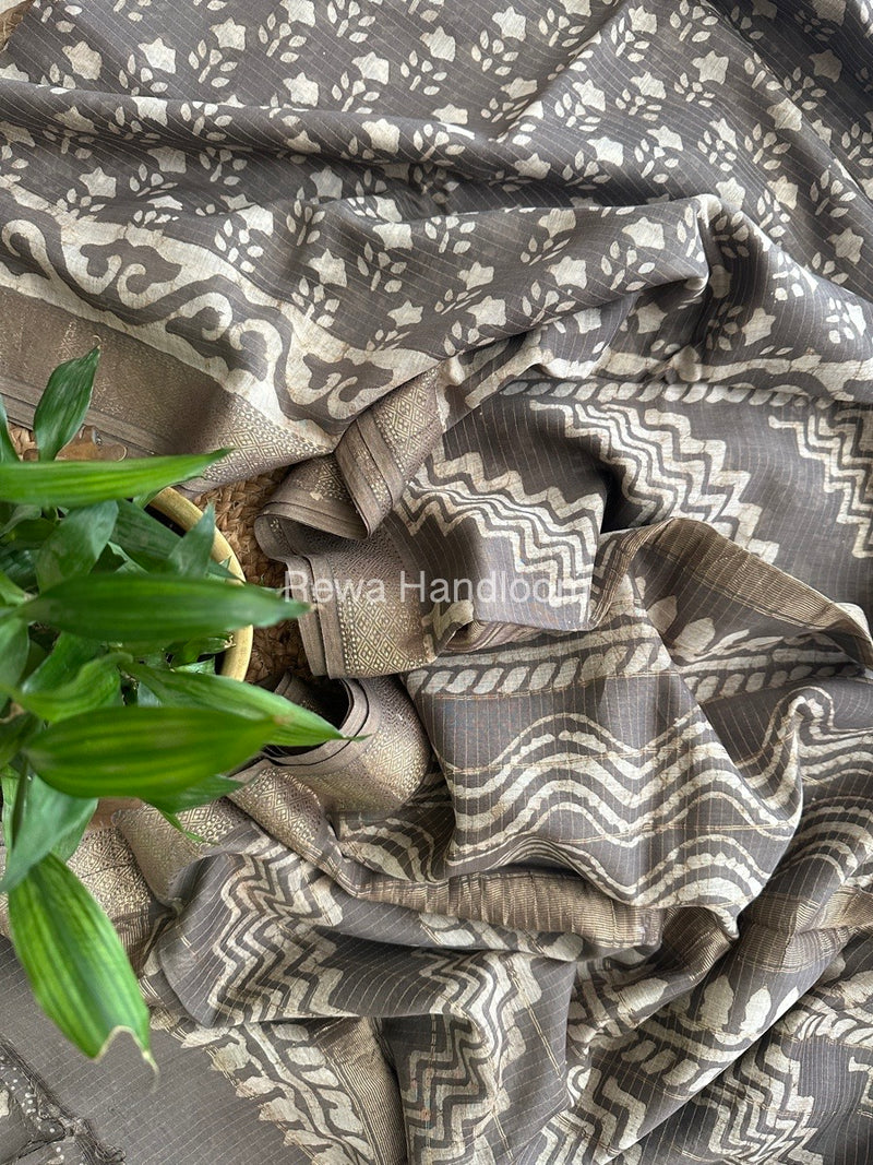 Grey Tissue Lining Kashish Print Saree TKD07
