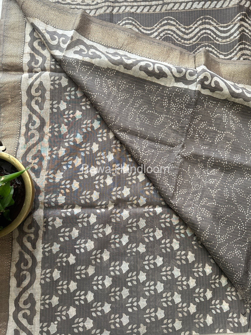 Grey Tissue Lining Kashish Print Saree TKD07