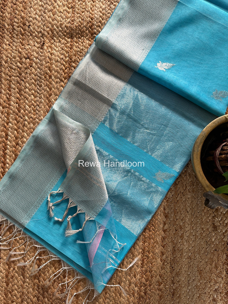 Maheshwari Silver Butti Saree