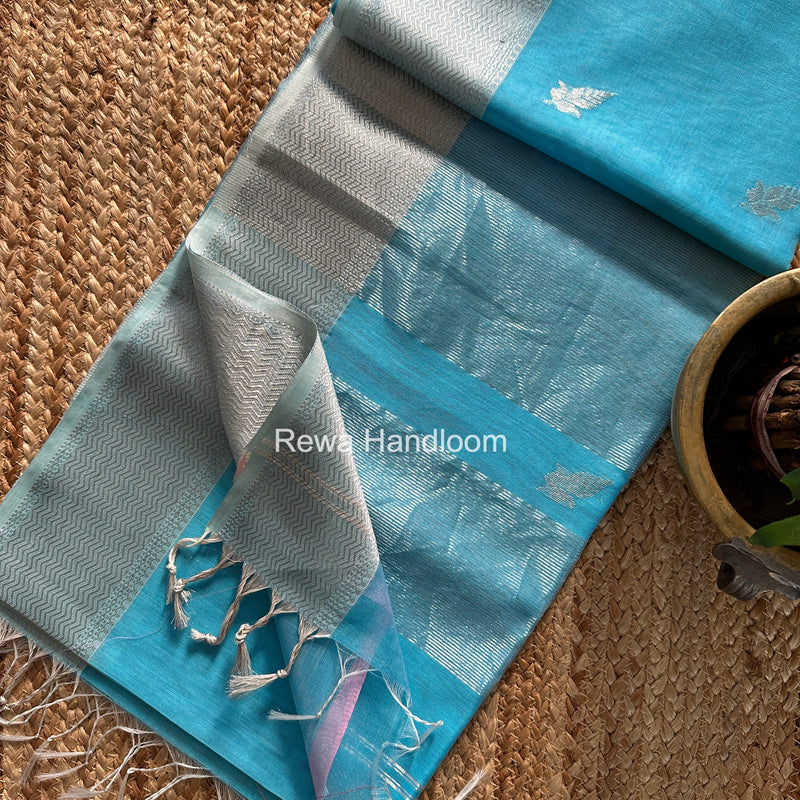 Maheshwari Silver Butti Saree