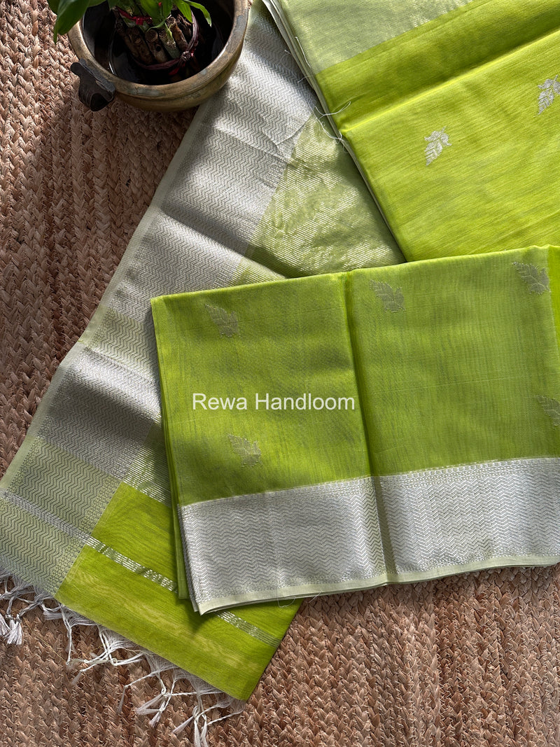 Maheshwari Parrot Green Silver Butti Saree SGSB025