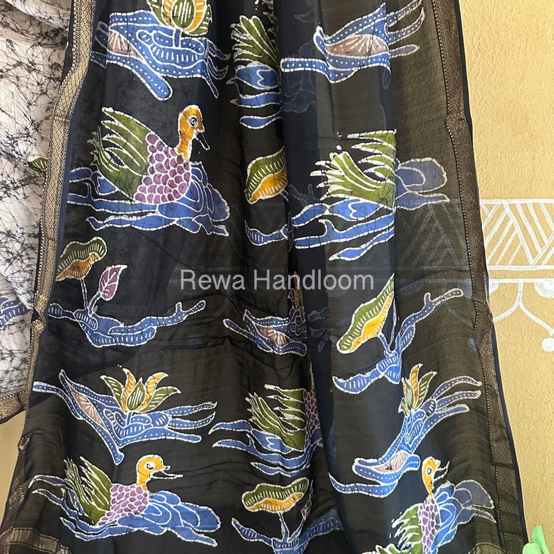 Maheshwari Black Batik Indonesian Print Saree IBS036