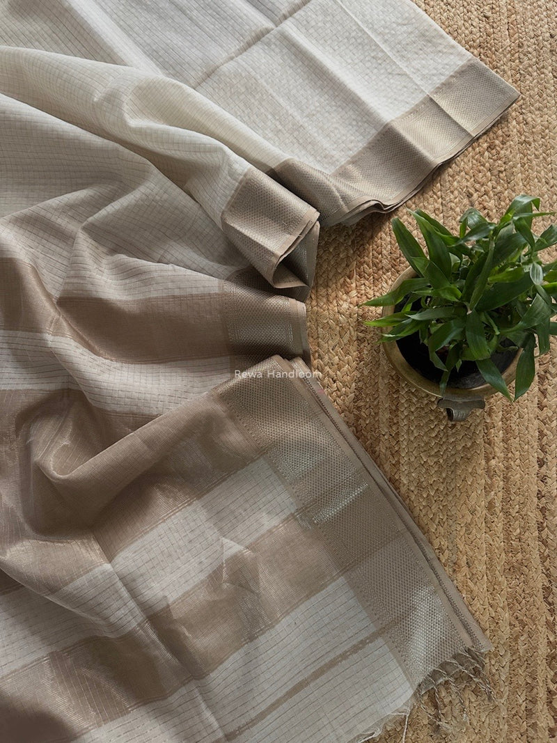 Maheshwari White Silver Zari Checks Silk Saree SZ074