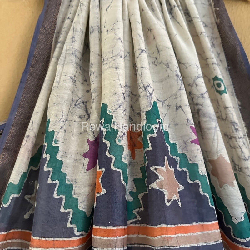 Maheshwari Grey Batik Indonesian Print Saree IBS021