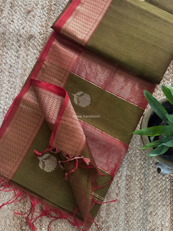 Butta Zari Border Maheshwari Saree 