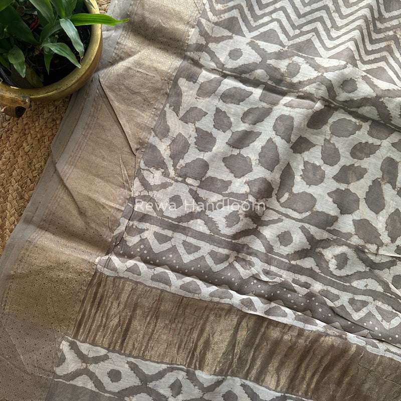 Grey Dabu Kashish Cotton Print Saree KD04
