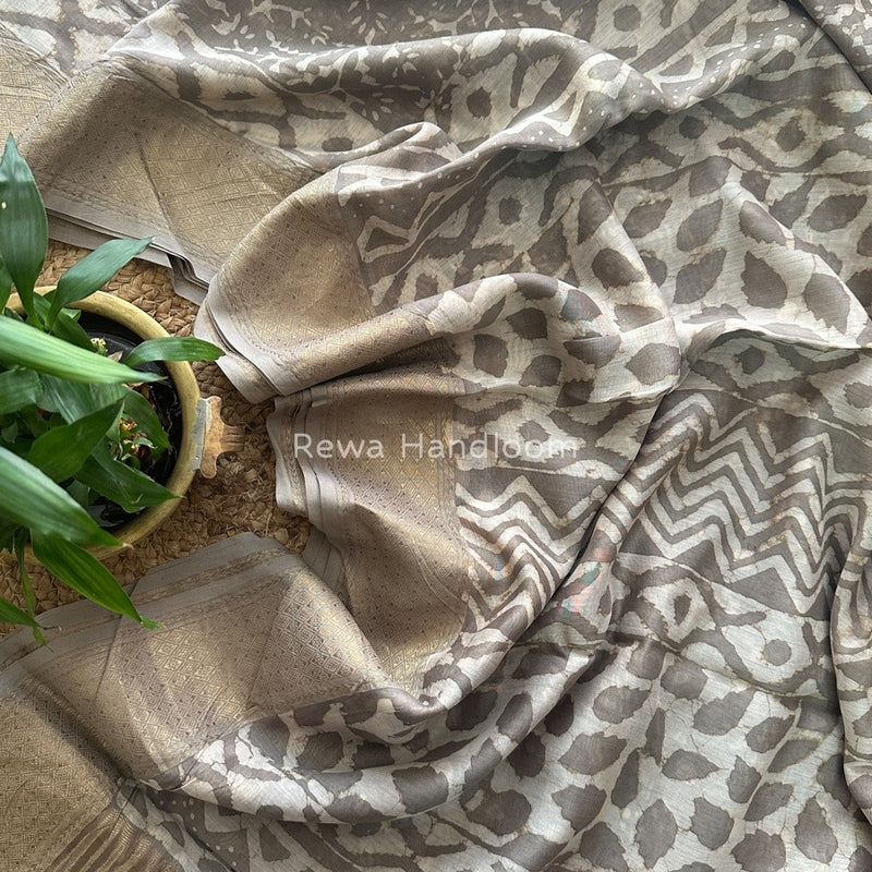 Grey Dabu Kashish Cotton Print Saree KD04