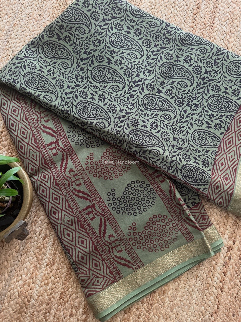 Maheshwari Bagh Print Small Border Saree 