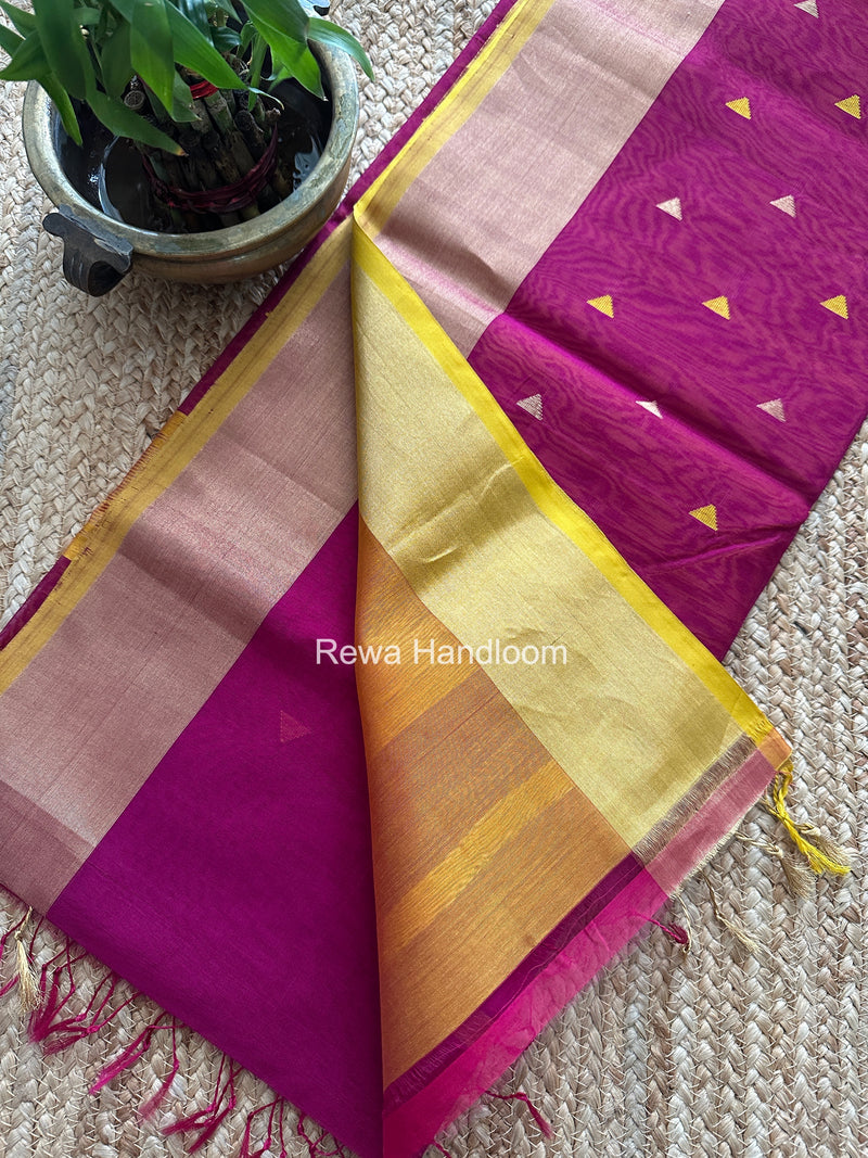 Magenta Triangle Butti Maheshwari Saree SB0185