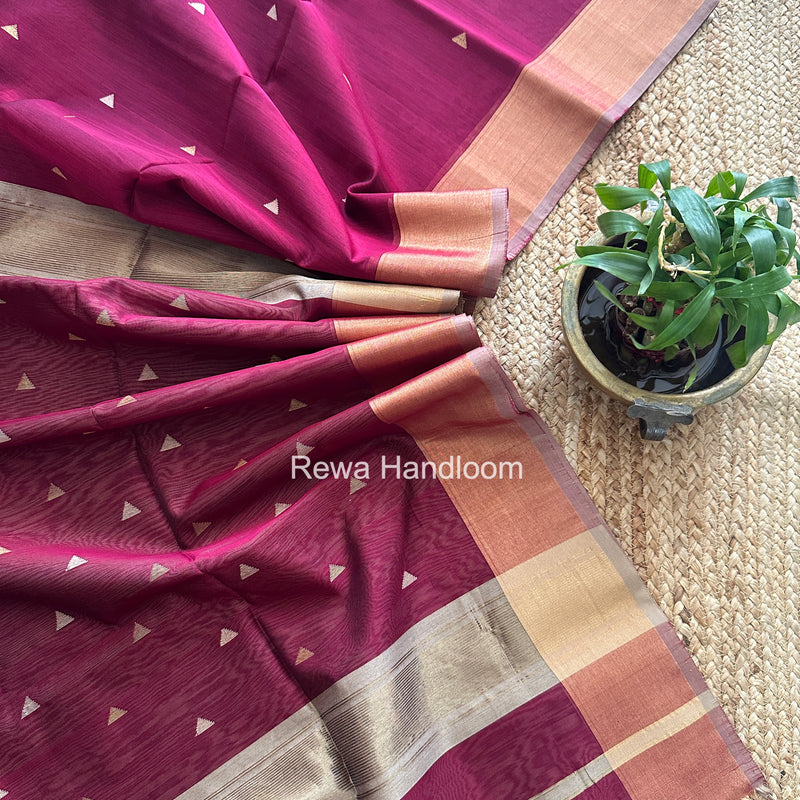 Wine Triangle Butti Maheshwari Saree SB0194