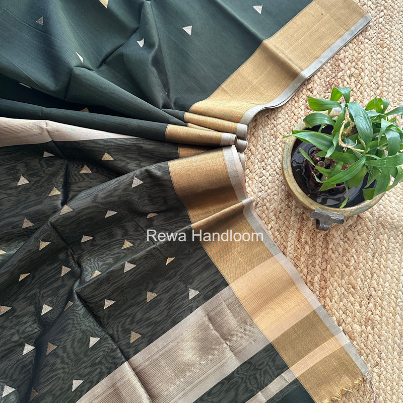Green Triangle Butti Maheshwari Saree SB0192