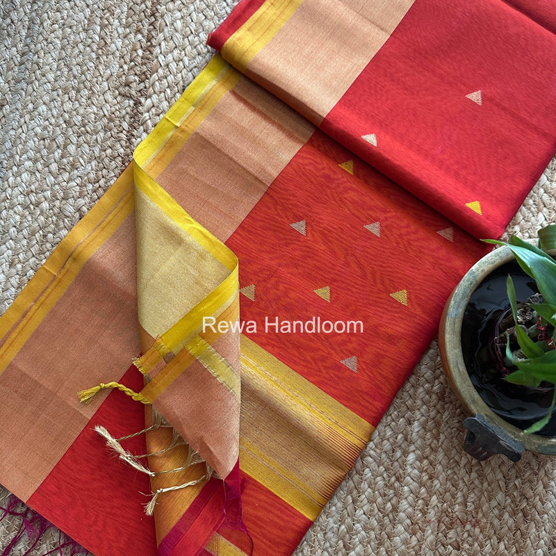  Triangle Butti Maheshwari Saree