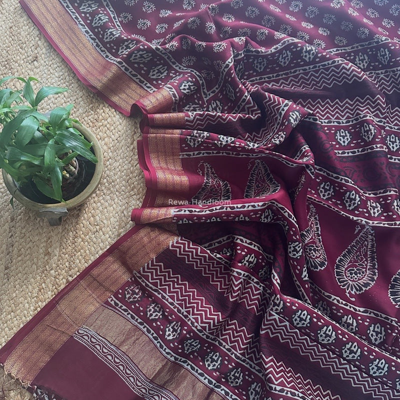 Maheshwari Wine Bagh Print Small Border Saree MTBS112