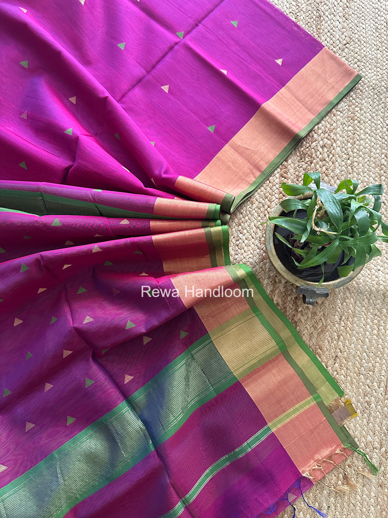 Magenta Triangle Butti Maheshwari Saree SB0187