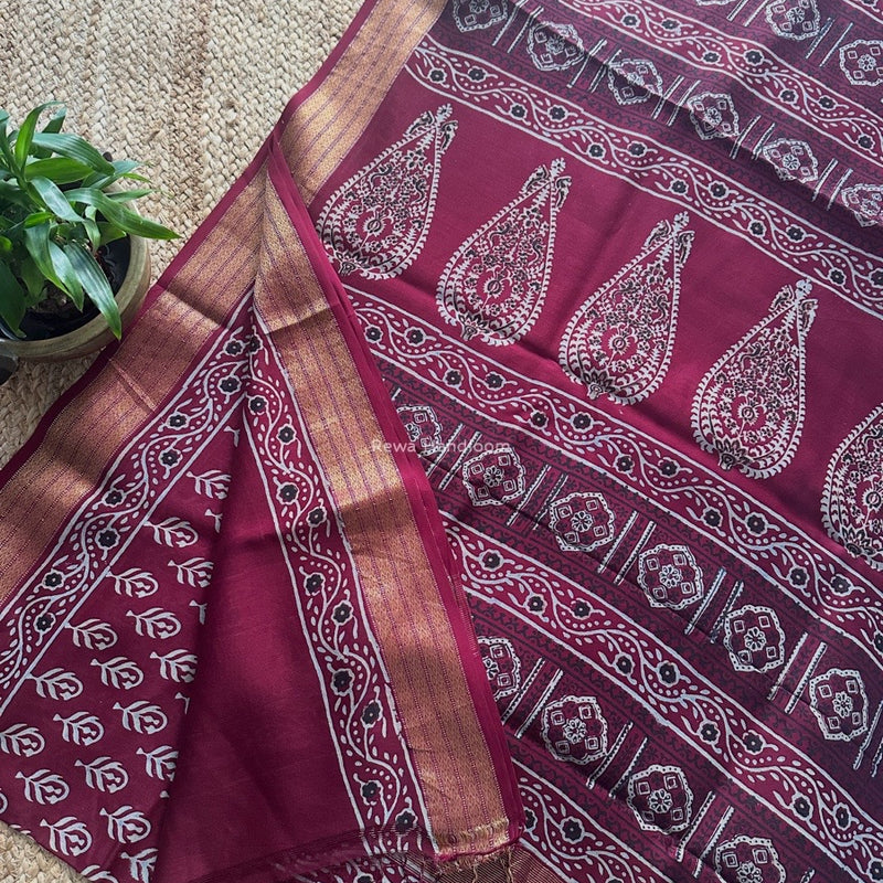 Maheshwari Wine Bagh Print Small Border Saree MTBS109