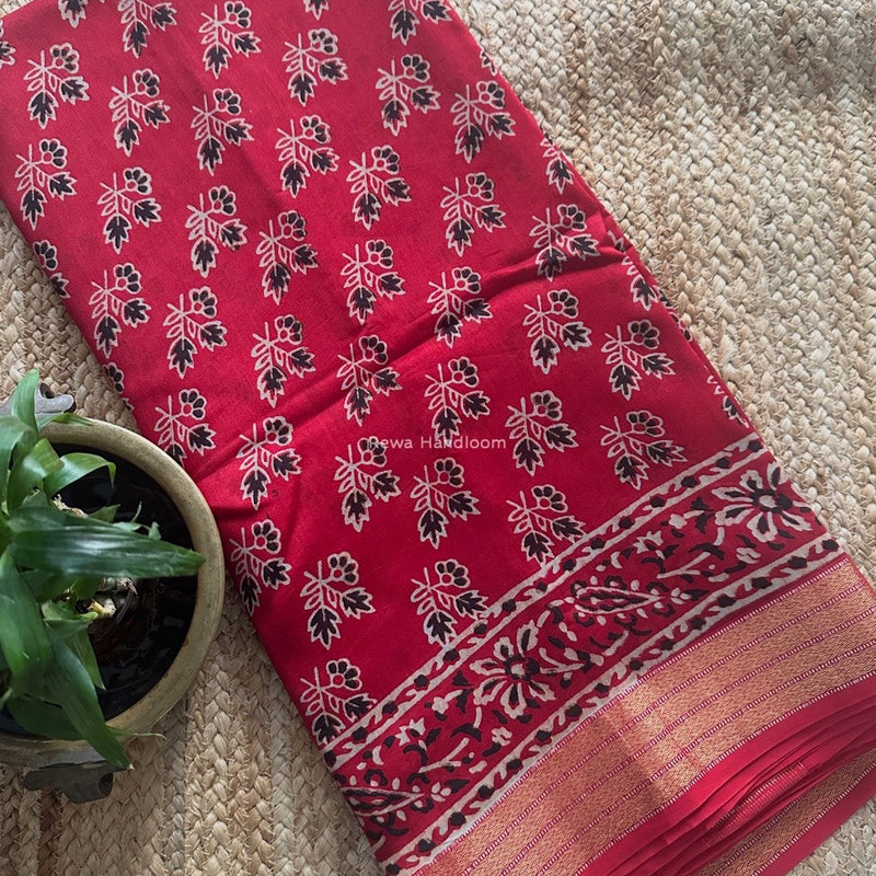 Maheshwari Red Bagh Print Small Border Saree MTBS111