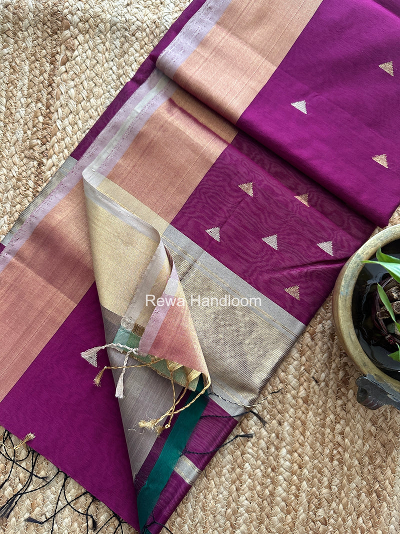  Triangle Butti Maheshwari Saree