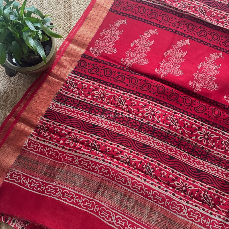 Maheshwari Red Bagh Print Small Border Saree MTBS111