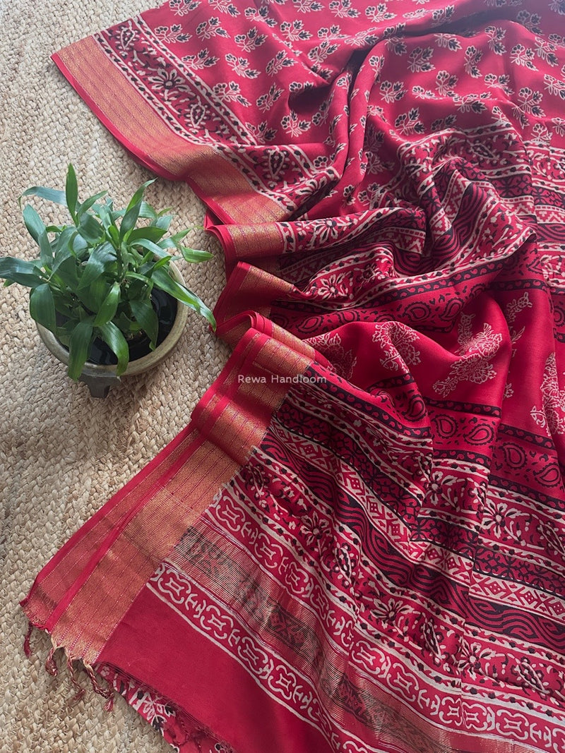 Maheshwari Red Bagh Print Small Border Saree MTBS111