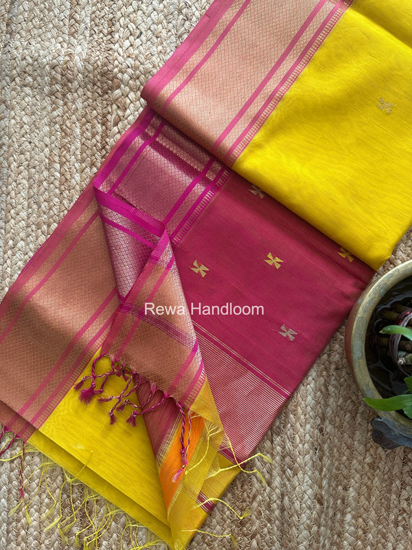 Maheshwari Swastika Butti Saree