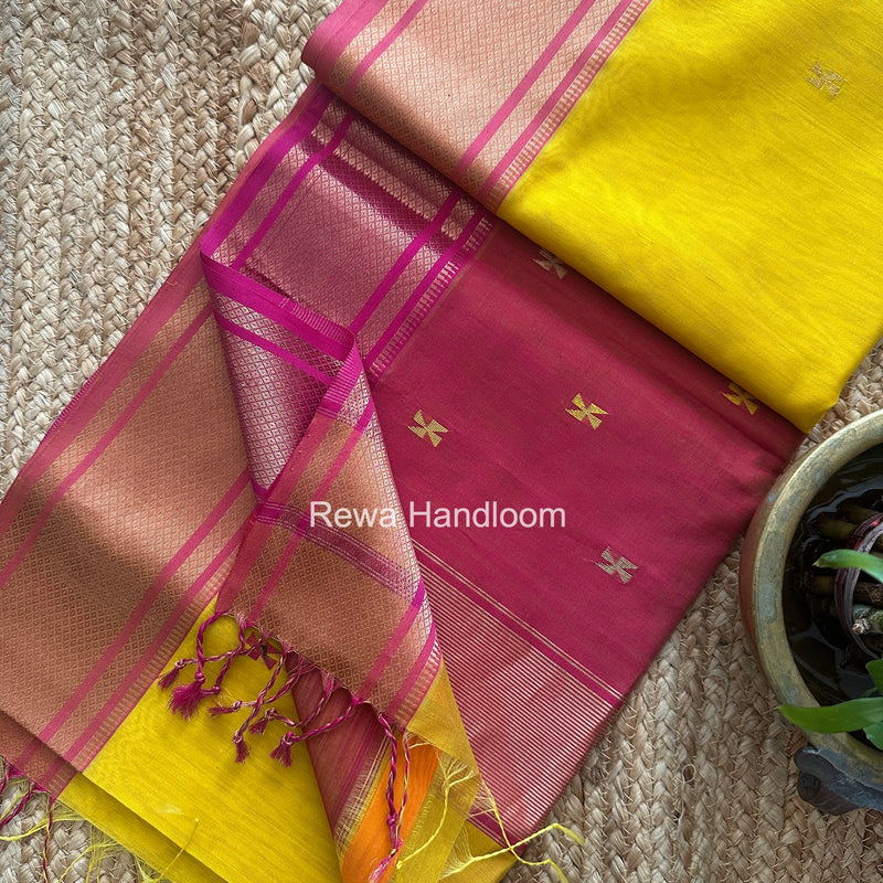 Maheshwari Swastika Butti Saree
