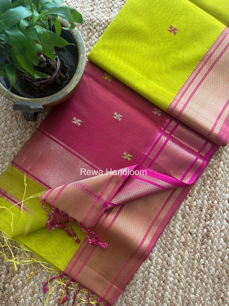 Maheshwari Swastika Butti Saree