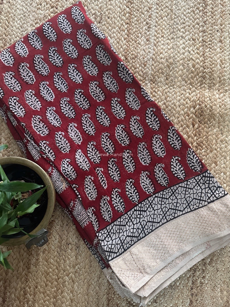 Maheshwari Red Bagh Print Small Border Saree MTBS106