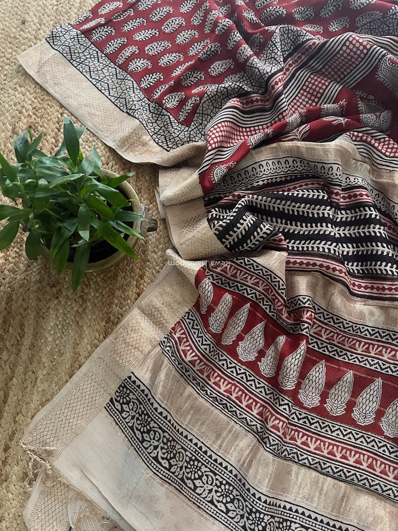 Maheshwari Red Bagh Print Small Border Saree MTBS106