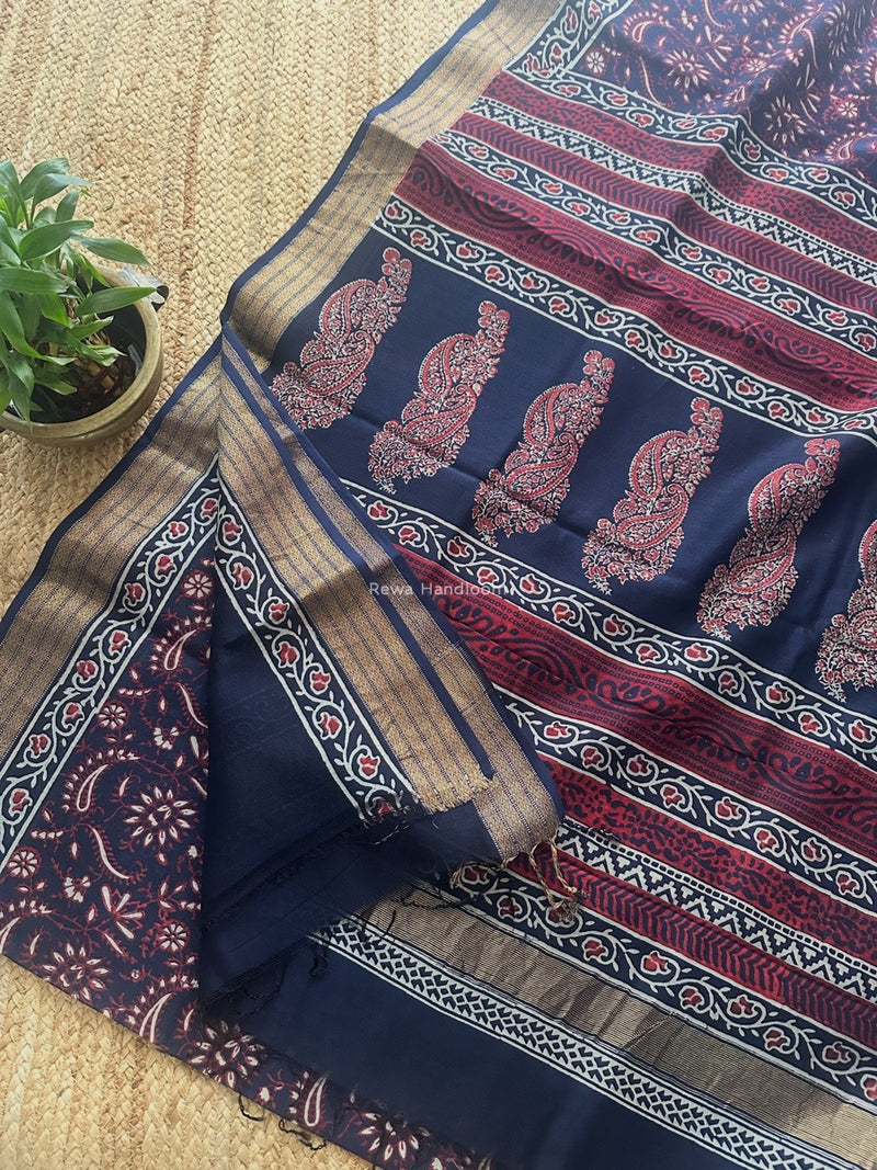 Maheshwari Navy Blue Bagh Print Small Border Saree MTBS123