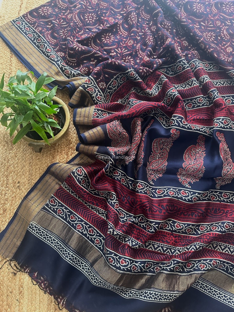 Maheshwari Navy Blue Bagh Print Small Border Saree MTBS123