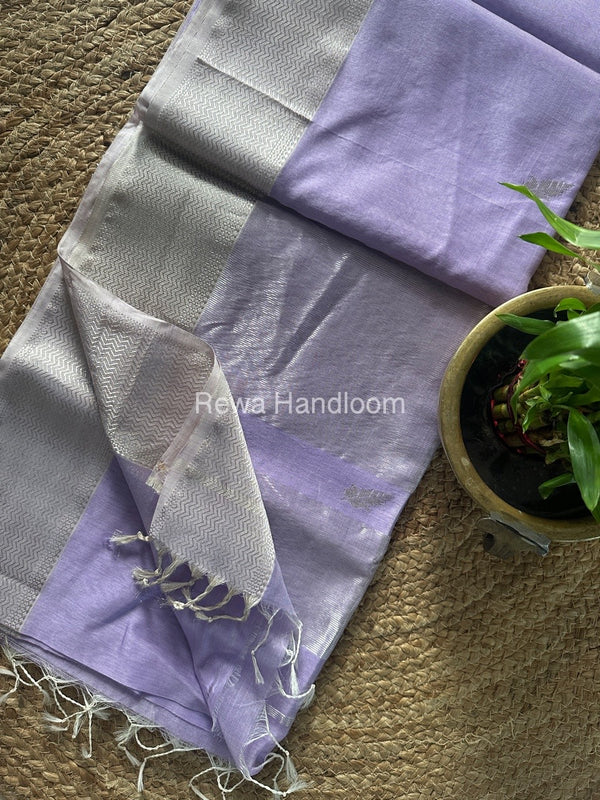 Maheshwari Silver Butti Saree