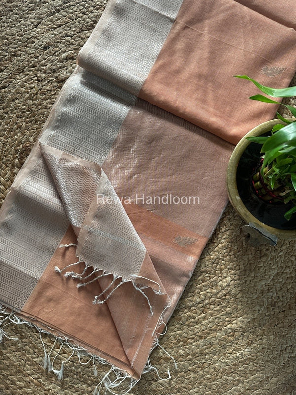 Maheshwari Silver Butti Saree