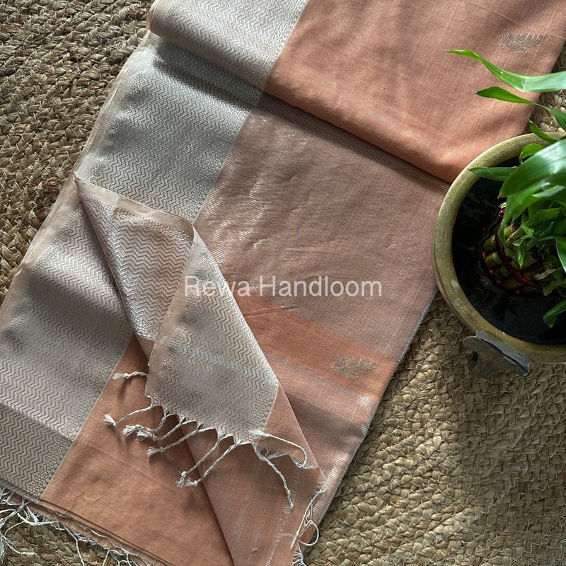 Maheshwari Silver Butti Saree